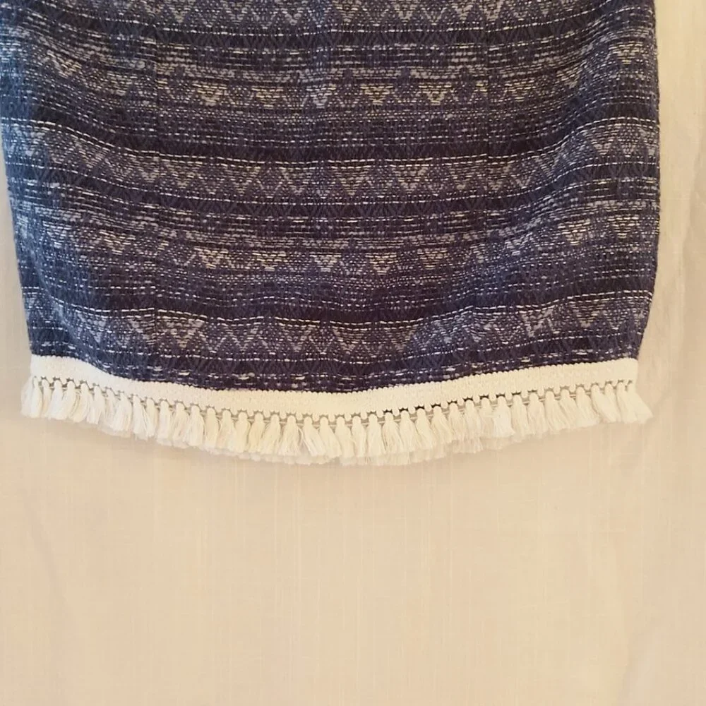 SKIRT MICHAEL KORS LABEL. DARK BLUE. WHITE FRINGE AT HEM. NEW/NO TAGS.  SIZE 6 - Picture 5 of 7